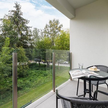 W Parku Lotnikow Apartments Tauron Arena By Noclegi Renters Cracovie Extérieur photo