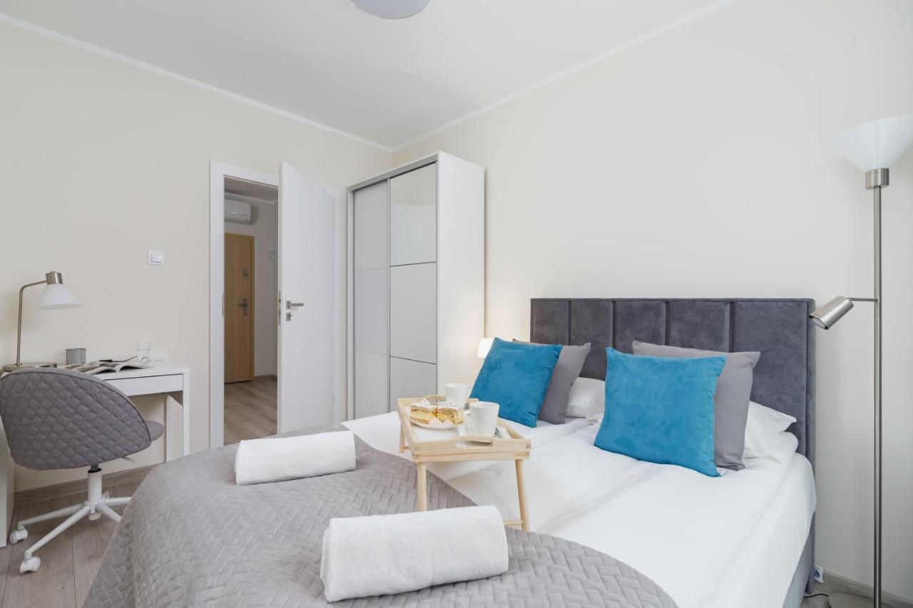 W Parku Lotnikow Apartments Tauron Arena By Noclegi Renters Cracovie Extérieur photo